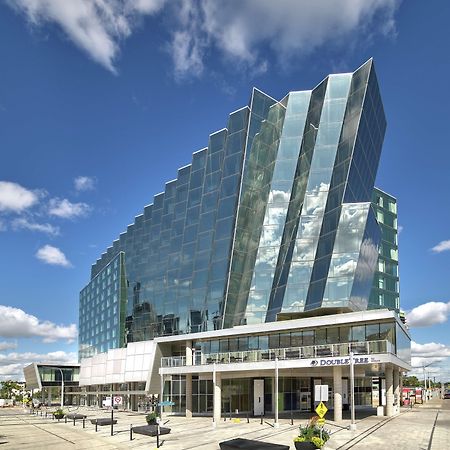 Hotel Doubletree By Hilton Edmonton Downtown Esterno foto