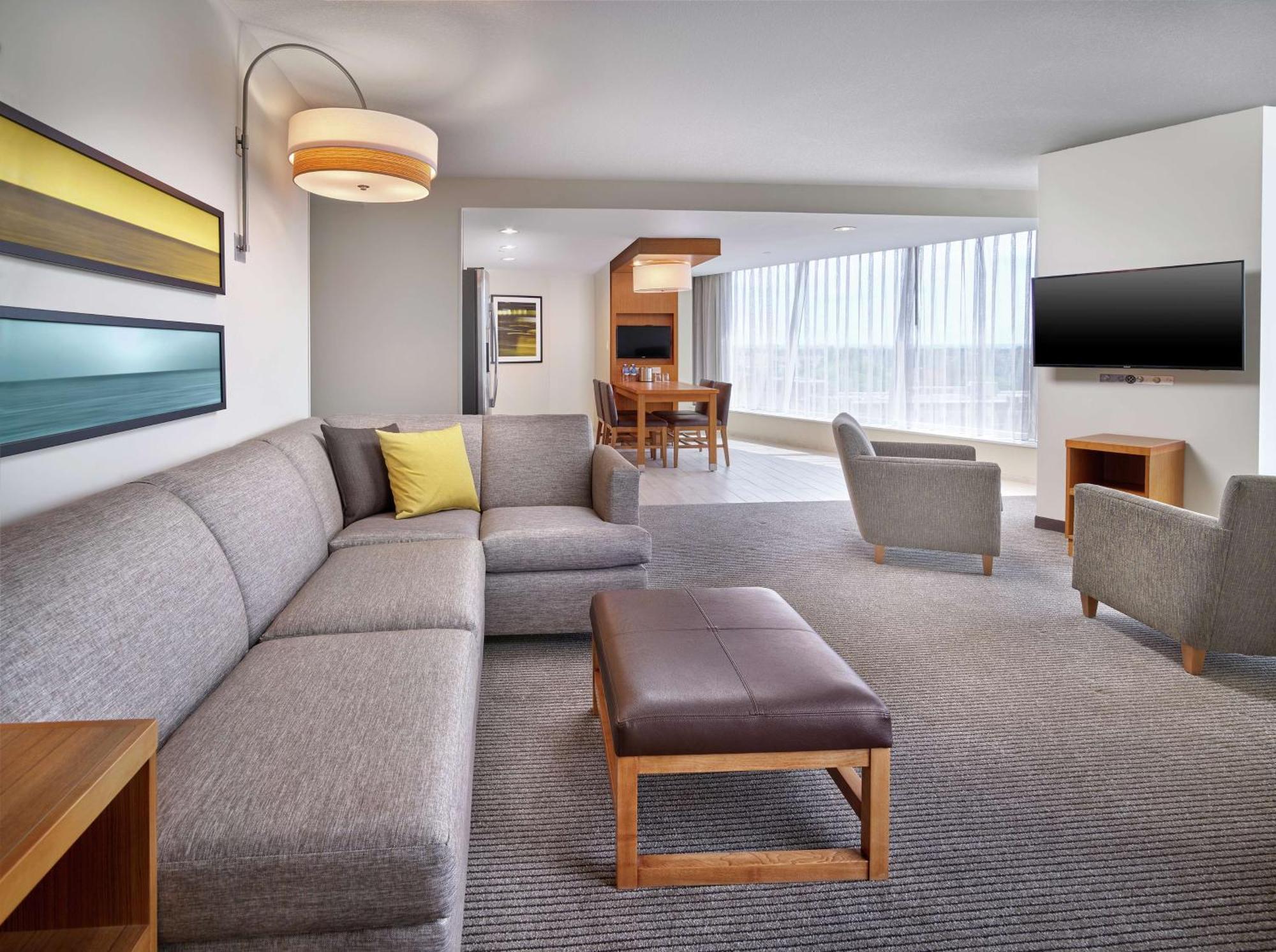 Hotel Doubletree By Hilton Edmonton Downtown Esterno foto