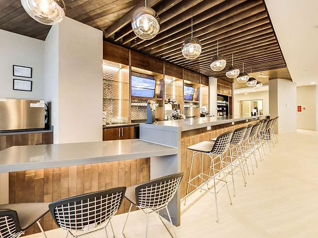 Hotel Doubletree By Hilton Edmonton Downtown Ristorante foto